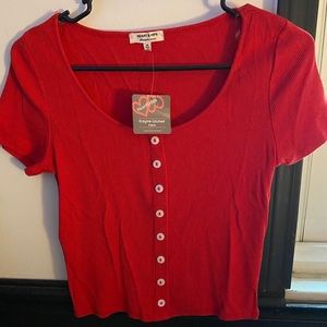 Center button red crop top ⛽️